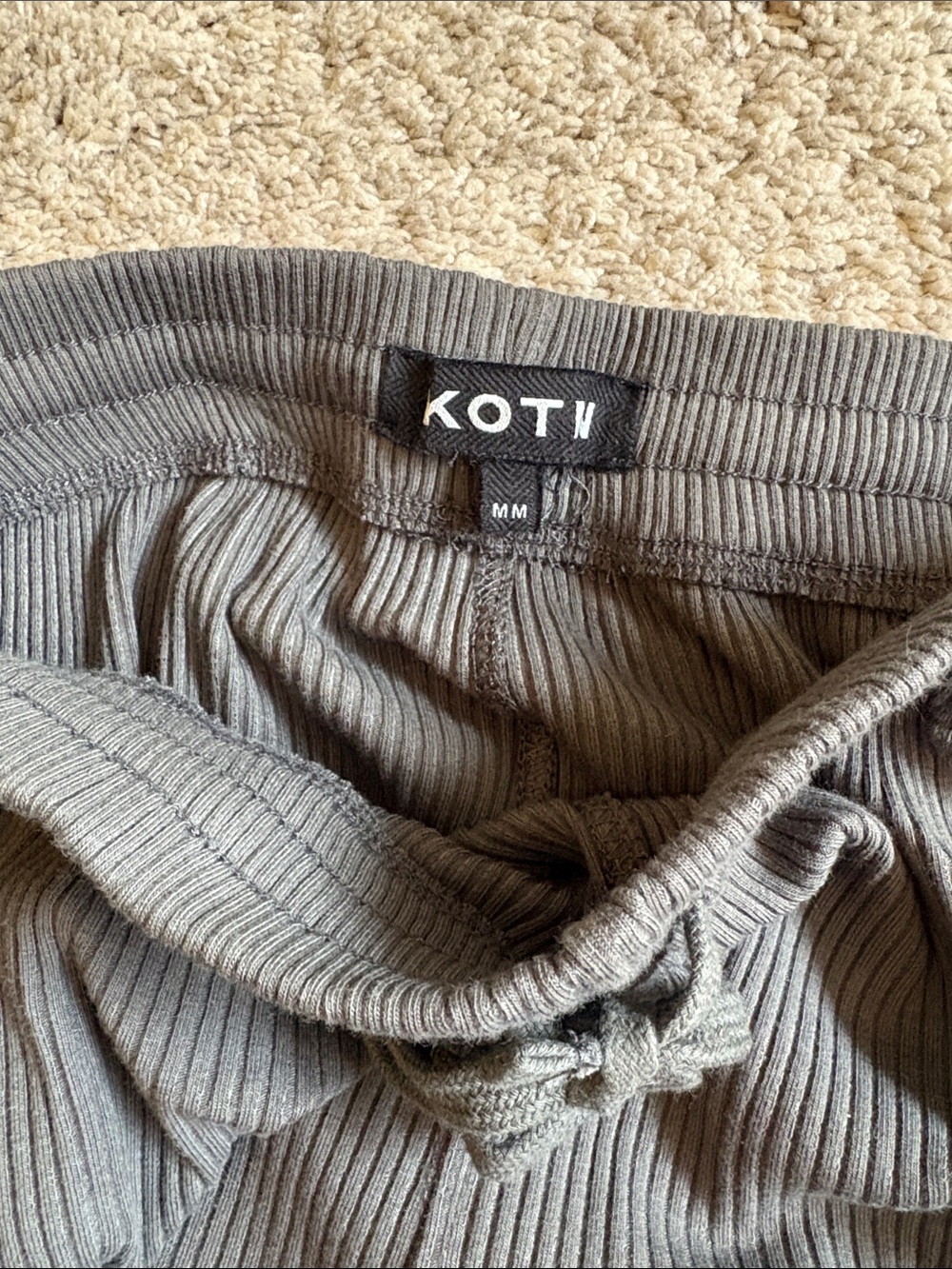 KOTN Grey Ribbed Drawstring Athletic Shorts - Picture 3 of 4